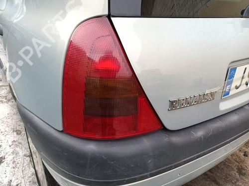 Feu arrière gauche RENAULT CLIO II (BB_, CB_) 1.9 D (B/CB0E, BB0J) (64 hp) 31869079