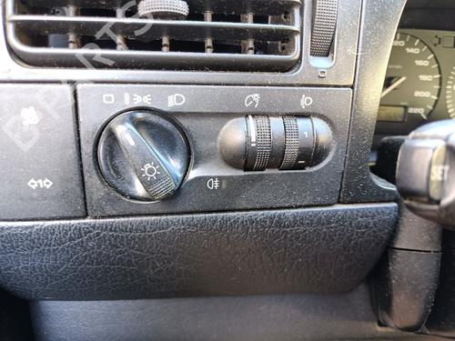 Used Headlight switch VW GOLF III (1H1) 1.9 TDI (90 hp) 29483965