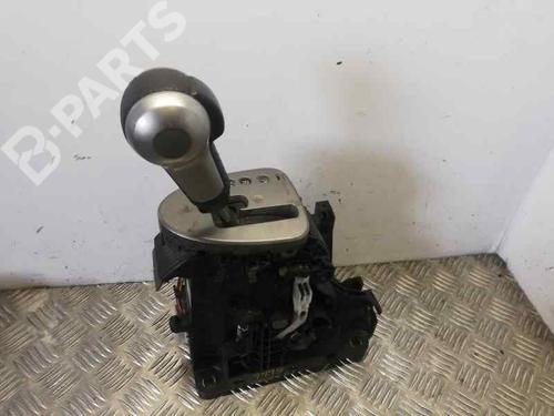 Used Gear lever NISSAN QASHQAI / QASHQAI +2 I (J10, NJ10, JJ10E) 2.0 dCi All-wheel Drive (150 hp) 7408824