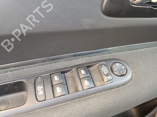 Used Left front window switch PEUGEOT 5008 (0U_, 0E_) 1.6 HDi (114 hp) 27554047