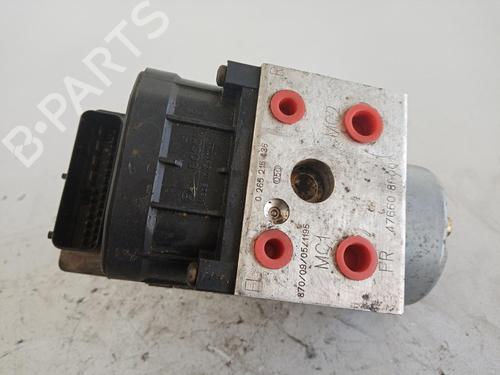Used ABS pump NISSAN TERRANO II (R20) 2.7 TDi 4WD (125 hp) 4696046