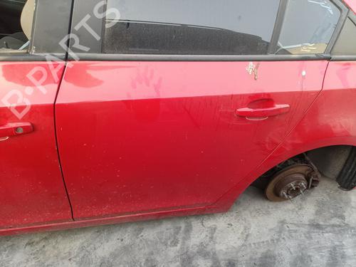 Used Left rear door Left rear door 38072642 38072642