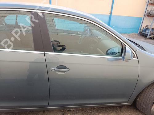 Dør høyre foran VW JETTA III (1K2) 1.9 TDI (105 hp) 15956703
