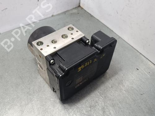 Used ABS pump VOLVO XC60 I SUV (156) D3 (136 hp) 18665445