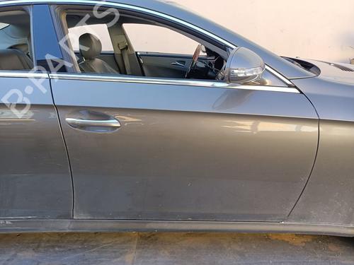 Puerta delantera derecha Puerta delantera derecha 32515134 32515134