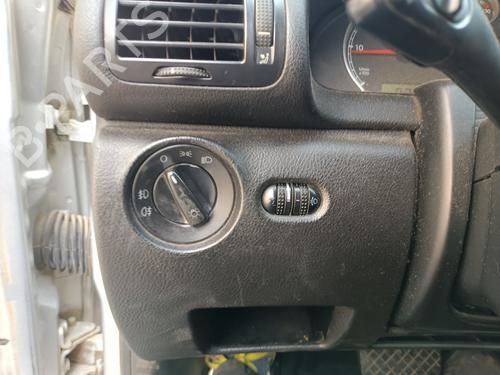 Lichtschalter für VW PASSAT B5.5 (3B3) [2000-2005]  31598210