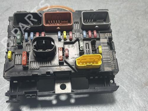 Sikringsdose PEUGEOT 307 Break (3E) 1.6 HDi 110 (109 hp) 28132276