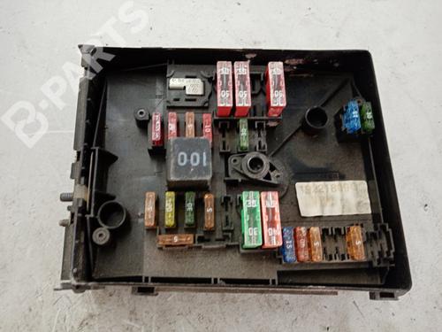 Fuse box VW GOLF VI (5K1) 2.0 TDI (110 hp) 9839125