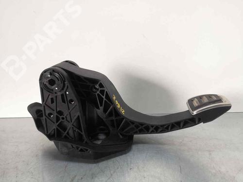Used Clutch pedal SKODA RAPID (NH3, NK3, NK6) 1.0 TSI (110 hp) 8769216