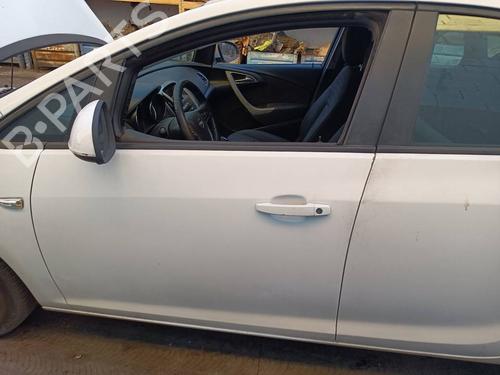 Used Left front door Left front door OPEL ASTRA J (P10) [2009-2016] 40523110 40523110
