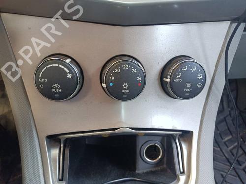 Used Climate control Climate control 38919696 38919696