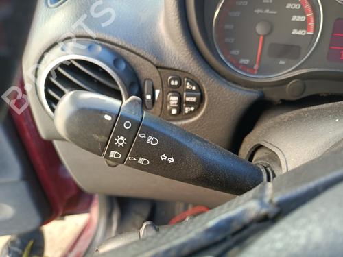 Used Steering column stalk ALFA ROMEO GT (937_) 1.9 JTD (937CXN1B) (150 hp) 31240338