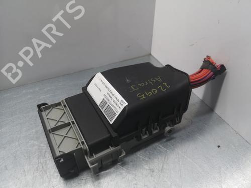 Used Fuse box OPEL ASTRA J Sports Tourer (P10) [2010-2015]  15847710