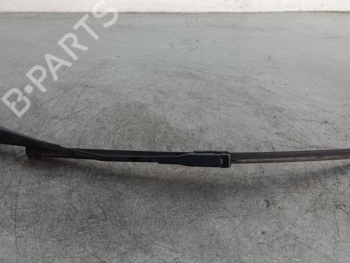 Used Front windshield wiper arm BMW 3 Touring (F31) 318 d (143 hp) 15762222