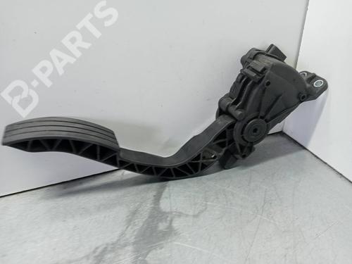 Pedal RENAULT TWINGO II (CN0_) 1.5 dCi (CN0E) 8200426241E |