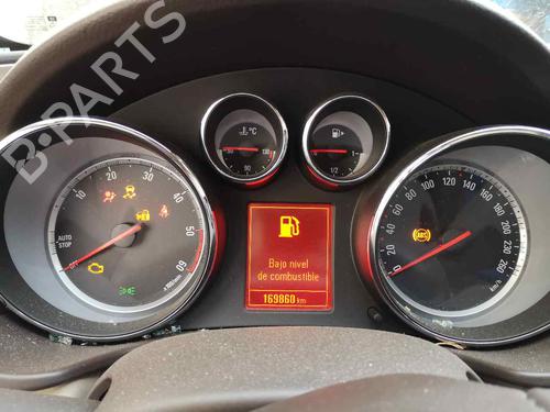 Used Instrument cluster OPEL INSIGNIA A (G09) 2.0 CDTI (68) (131 hp) 8207842