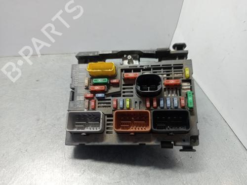 Used Fuse box CITROËN C5 III (RD_) [2008-2017]  30540009