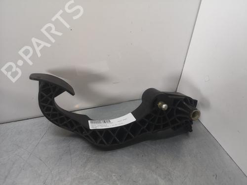 Clutch pedal PEUGEOT 208 I (CA_, CC_) 1.6 HDi | BP18114348I13 