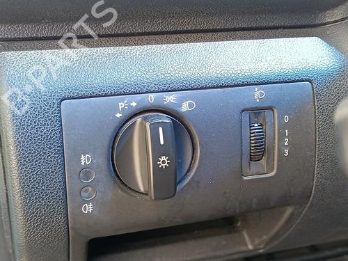 Used Headlight switch Headlight switch MERCEDES-BENZ A-CLASS (W169) A 180 CDI (169.007, 169.307) (109 hp) 34113611 34113611