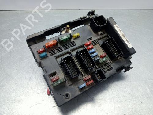 Used Fuse box Fuse box 37153283 37153283
