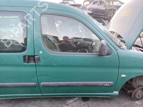 Porta frente direita Porta frente direita CITROËN BERLINGO / BERLINGO FIRST MPV (MF_, GJK_, GFK_) 1.9 D (MFWJZ) (70 hp) 40004997 40004997