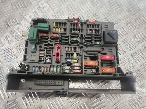 Used Fuse box BMW 1 (E87) 118 d (143 hp) 5832147