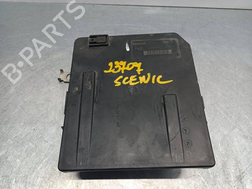 Fuse box RENAULT SCÉNIC II (JM0/1_)  | BP19437475E1 