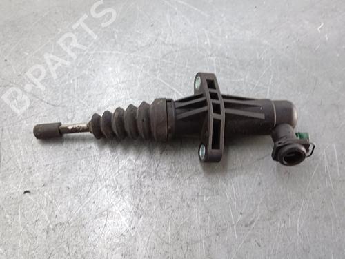 Used Clutch slave cylinder FIAT DUCATO Van (250_) 140 Multijet 2,2 D (140 hp) 18782665