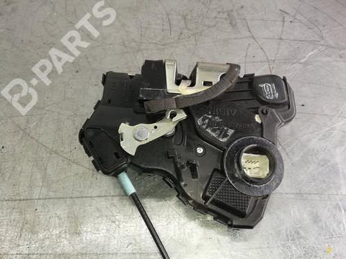 Used Front left lock TOYOTA COROLLA (_E12_) 1.4 D (NDE120_, NDE120R) (90 hp) 6153134