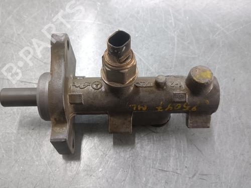 Used Brake master cylinder MERCEDES-BENZ M-CLASS (W163) ML 270 CDI (163.113) (163 hp) 17745435