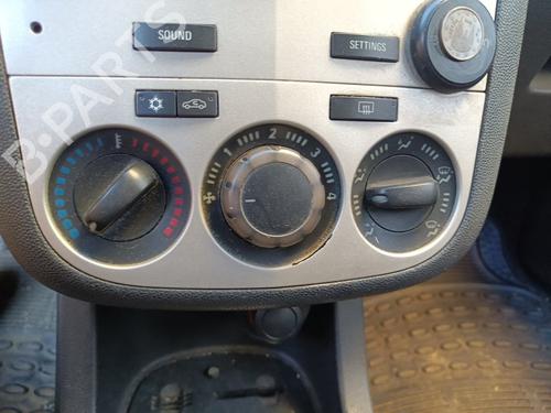 Used Climate control Climate control 38072908 38072908