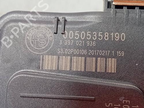 Front wiper motor ALFA ROMEO STELVIO (949_) 2.2 D Q4 (949.AXB2A) | BP28132407M29 