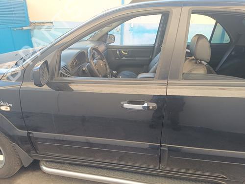Used Left front door KIA SORENTO I (JC) 2.5 CRDi 4WD (140 hp) 18328456