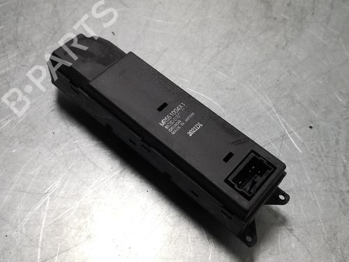 Left front window switch MITSUBISHI PAJERO SPORT I (K7_, K9_) 2.5 TD (K94W, K74T) | BP36049282I27 - Image 4