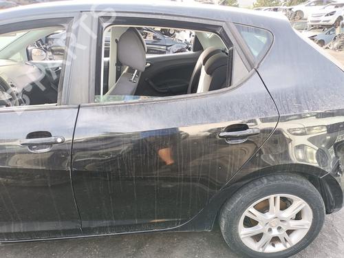 Used Left rear door Left rear door 38261965 38261965