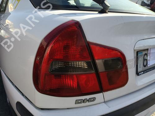 Used Left taillight Left taillight 33272182 33272182