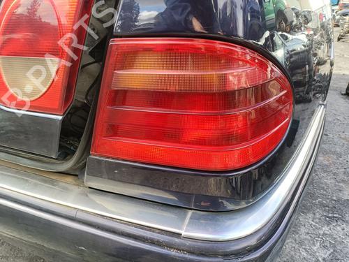 Used Right taillight Right taillight MERCEDES-BENZ E-CLASS (W210) E 290 Turbo-D (210.017) (129 hp) 32348591 32348591