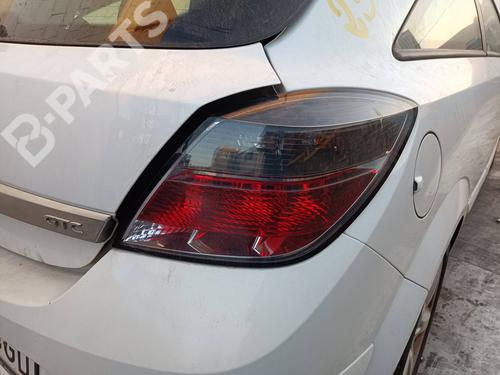 Used Right taillight Right taillight OPEL ASTRA H GTC (A04) 1.9 CDTi 16V (L08) (120 hp) 10303455 10303455