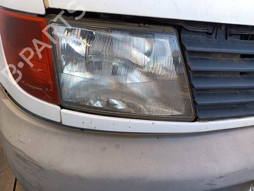 Used Right headlight Right headlight MERCEDES-BENZ VITO Van (W638) 108 CDI 2.2 (638.094) (82 hp) 40524360 40524360