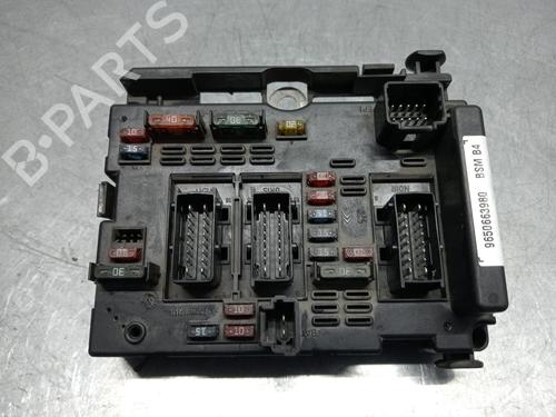 Sikringsdose PEUGEOT 206 Hatchback (2A/C) 1.4 HDi eco 70 (68 hp) 28141568
