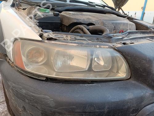Used Right headlight VOLVO XC70 I Cross Country (295) D5 AWD (185 hp) 27369661