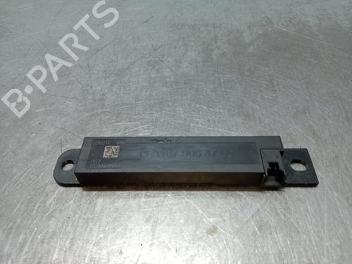 antennabase-mercedes-benz-sprinter-35-t-van-b907-b910-2018-34697435 main image