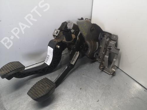 Used Clutch pedal CITROËN C4 II (NC_) [2009-2025]  15241064