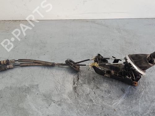 Used Gear lever NISSAN JUKE (F15) 1.6 (117 hp) 28670434