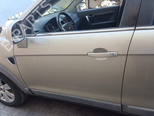 Used Left front door CHEVROLET CAPTIVA (C100, C140) [2006-2025]  26190370