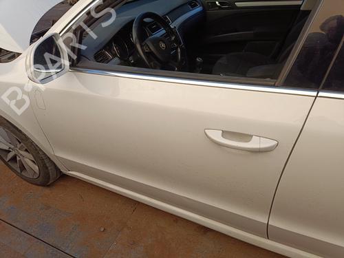 Used Left front door SKODA SUPERB II (3T4) 1.9 TDI (105 hp) 16484121