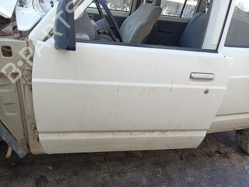 Used Left front door NISSAN PATROL III/1 Station Wagon (W160) [1979-1989]  31072069