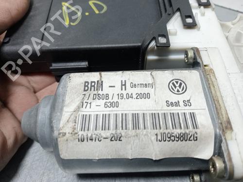 Rudehejsemotor forskærm højre SEAT LEON (1M1) 1.9 TDI | BP27682207E20 
