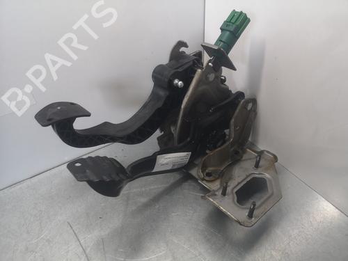 Used Break pedal CITROËN C4 CACTUS 1.6 BlueHDi 100 (99 hp) 12496984