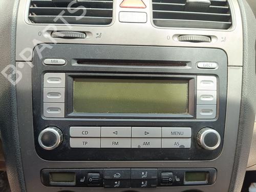 Used Radio VW GOLF V (1K1) [2003-2010]  28081111